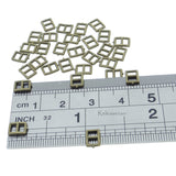 人形用 DIY ドール服の材料 レザークラフトの材料 極小 外径5×6mm 内径3mm ミニチュアパーツ 金属 メッキ 爪有り 日型角カン バックル 金具 5色選択可 30個入